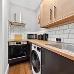 Rosemont Apartment