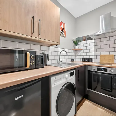 Rosemont Apartment 3*